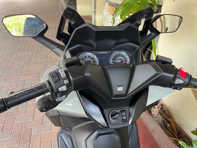 מודעת רכב הונדה FORZA350