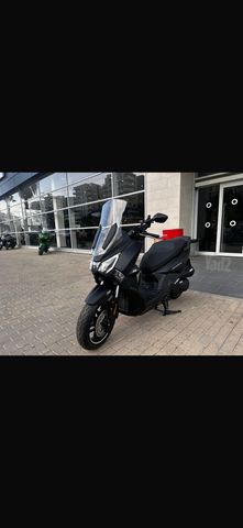 מודעת רכב סאן יאנג ג'וירייד 300 16