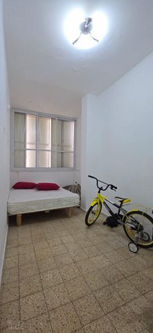 Holon, Israel 4