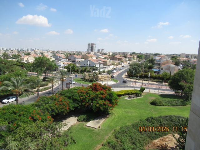 קטיף 44