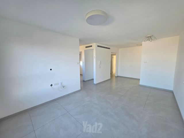 השיקמה 32