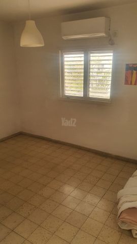אפטר 12