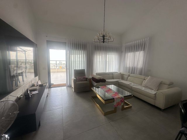 Haifa, Israel 10