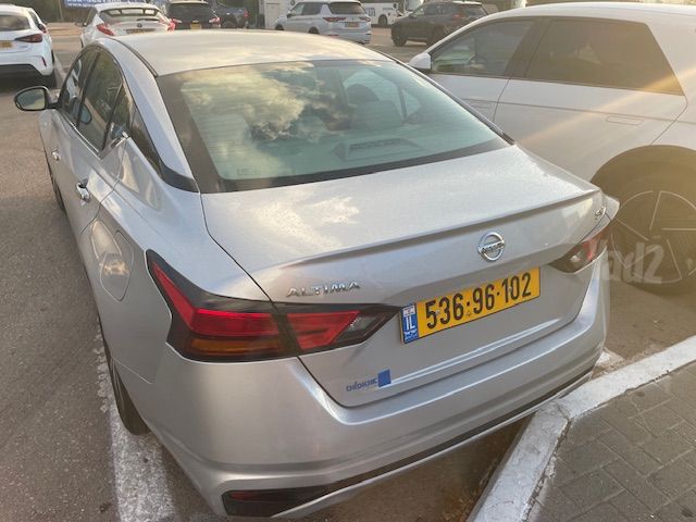 מודעת רכב ניסאן אלטימה