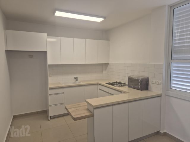 הראשונים 10