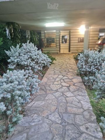 יהושע חנקין 28