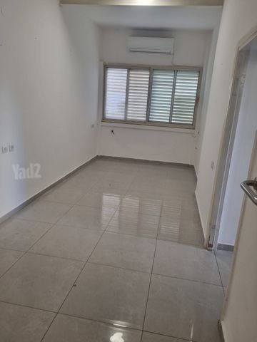 כבירים 46