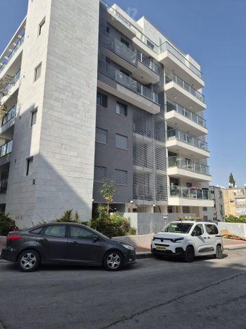 מטולה 15