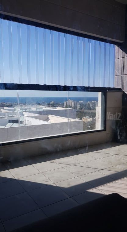 שדרות מייק ברנט 1
