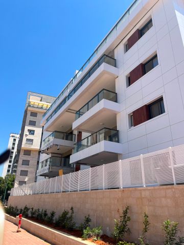 נעמי שמר 1