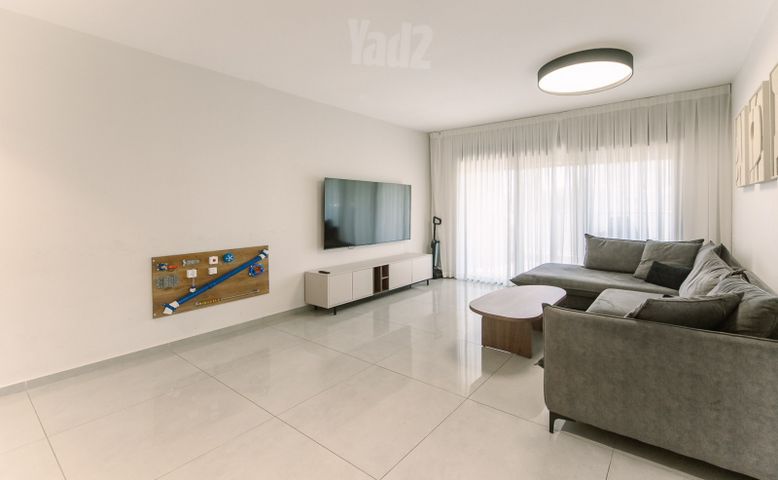 Petah Tikva, Israel 3