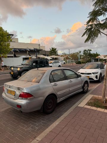 לנסר Executive אוט׳ 1.6 (98 כ״ס)