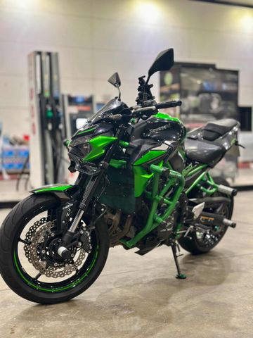 מודעת רכב קאוואסאקי Z900