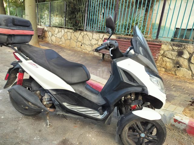 מודעת רכב פיאג'ו MP3 300 HPE