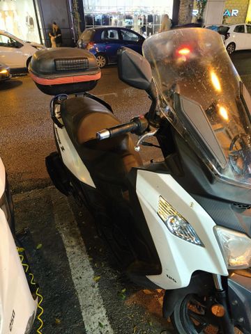 מודעת רכב סאן יאנג ג'וי רייד 125