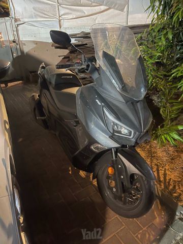מודעת רכב סאן יאנג ג'וי-מקס 250 XI