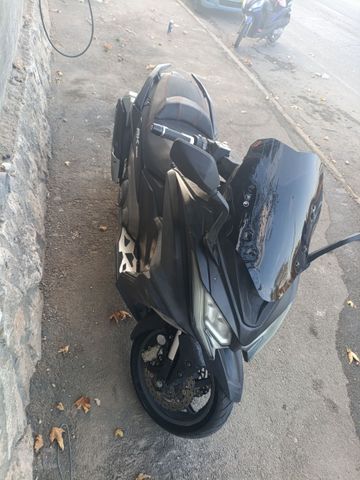 מודעת רכב קימקו AK 550