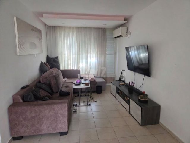Holon, Israel 3