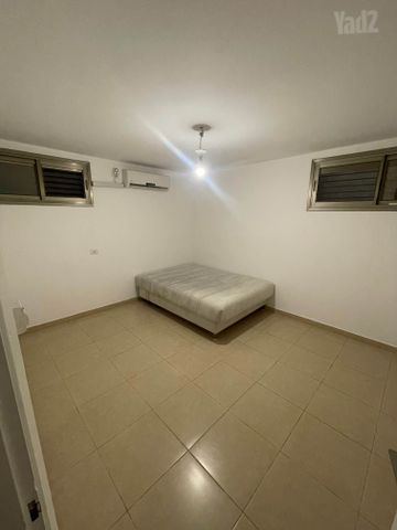 Petah Tikva, Israel 2