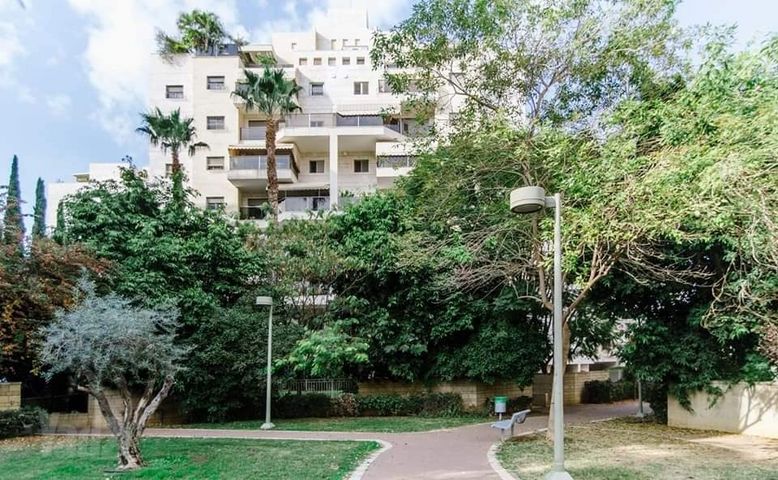 Petah Tikva, Israel 8