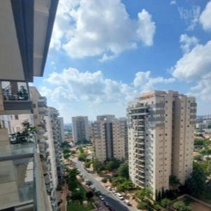 שדרות מקס ואמפרו שיין 8