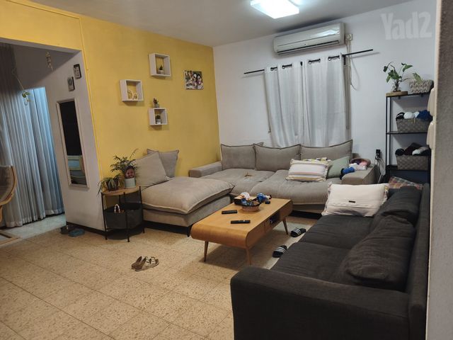 שדרות ירושלים 44
