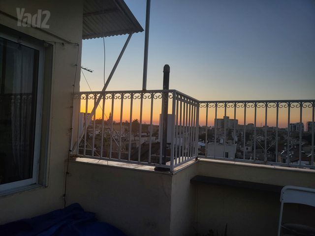 חכמי אתונה 61