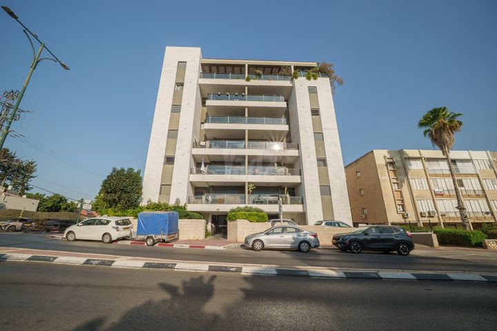 הבנים 109