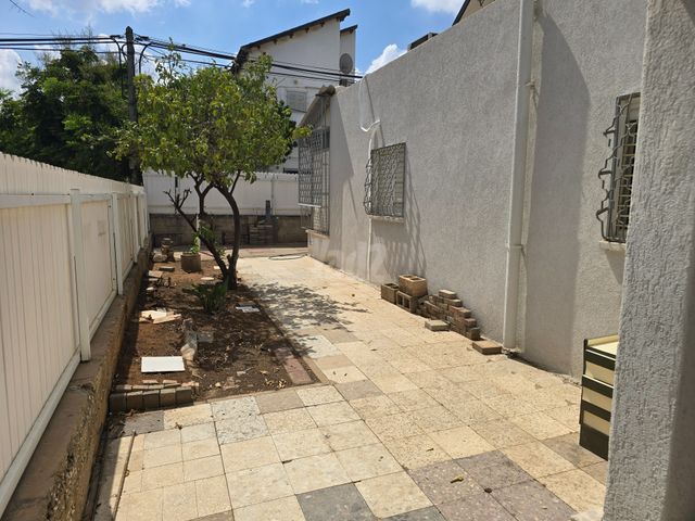 Tel Aviv-Yafo, Israel 12