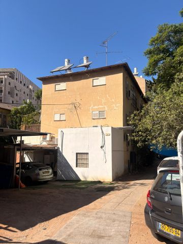 דרך זאב ז'בוטינסקי 23