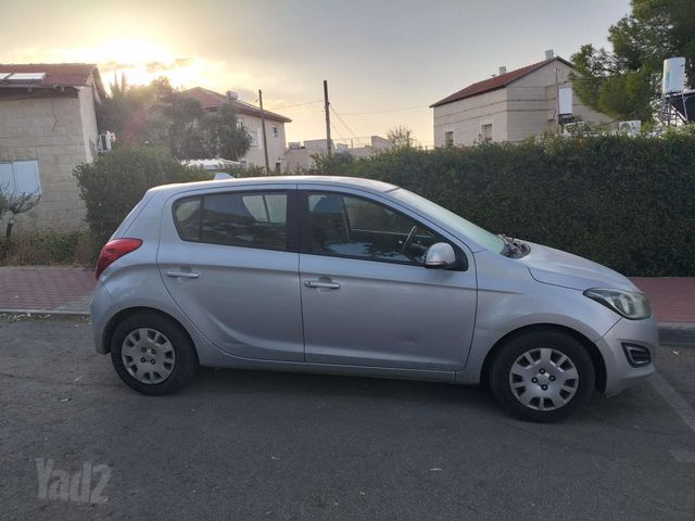 מודעת רכב יונדאי i20