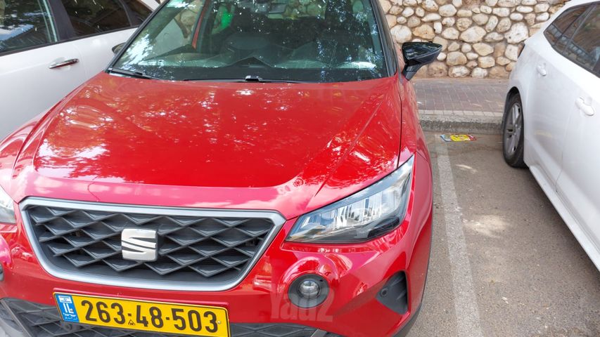 מודעת רכב סיאט ארונה