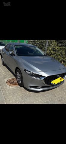 מודעת רכב מאזדה 3
