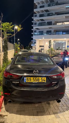 מודעת רכב מאזדה 6