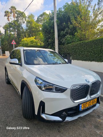 מודעת רכב ב מ וו IX1