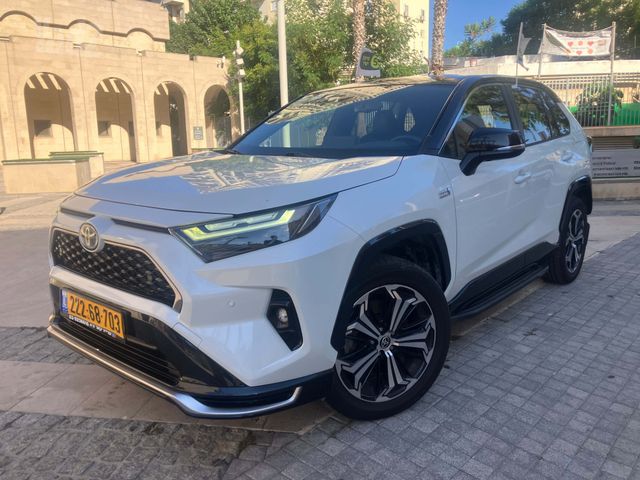 מודעת רכב טויוטה RAV4