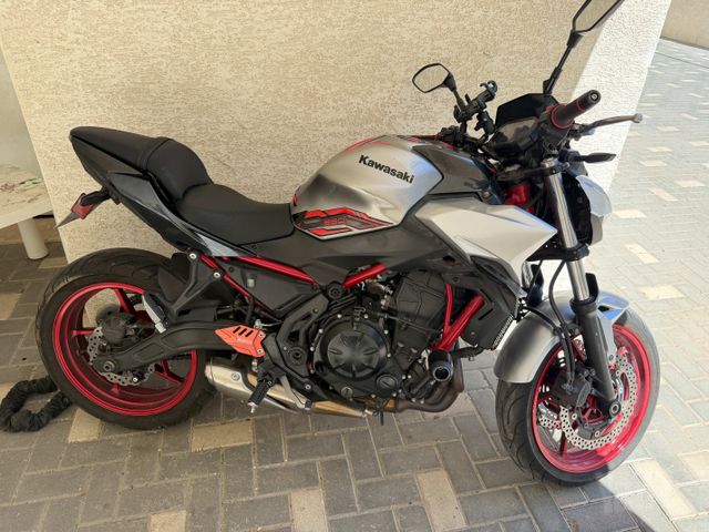 מודעת רכב קאוואסאקי Z650
