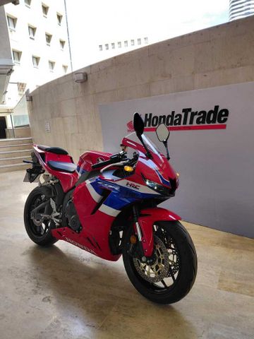 מודעת רכב הונדה CBR600RR