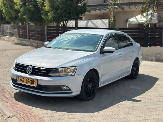 מודעת רכב פולקסווגן ג'טה