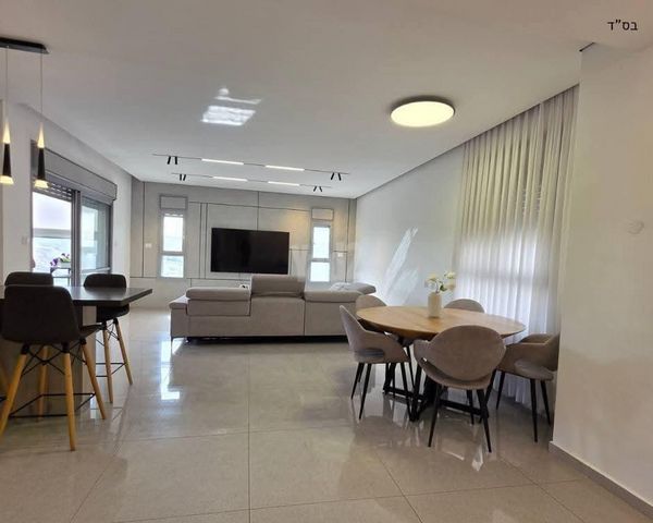 יעקב עורב בודה 26