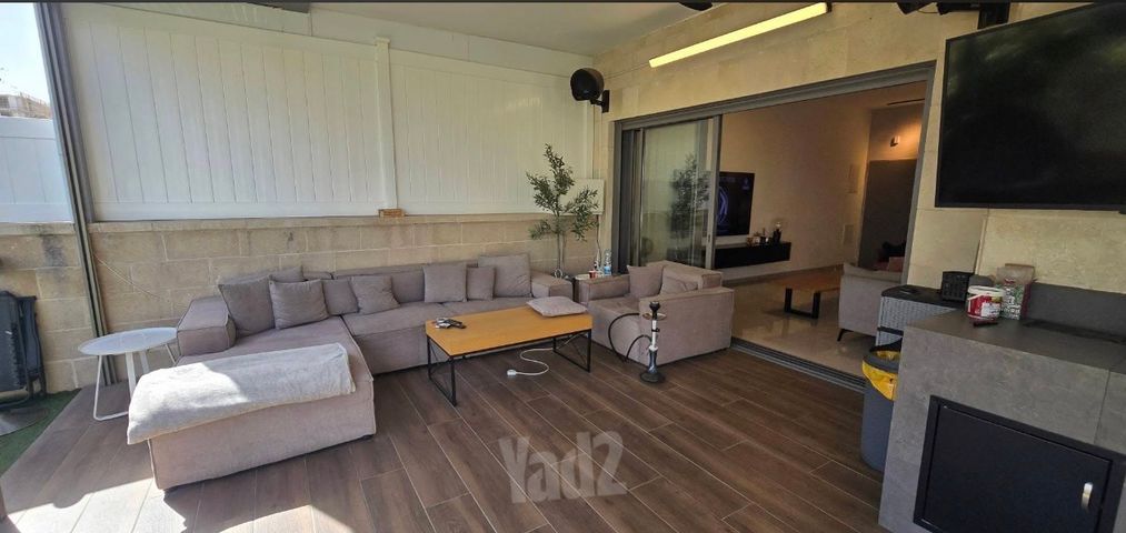 Holon, Israel 2