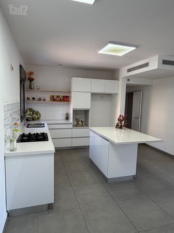 Petah Tikva, Israel 4