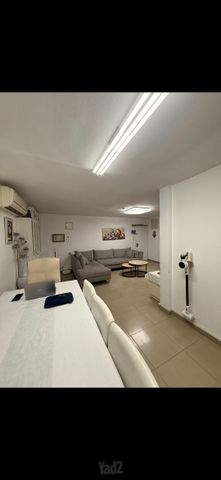 Holon, Israel 6