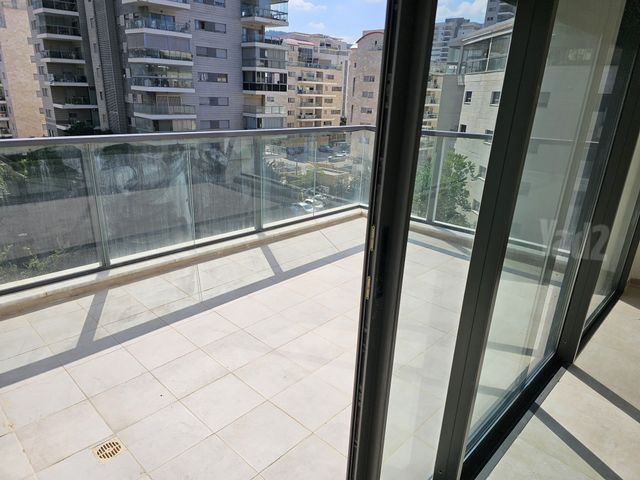 מת"מ, נאות פרס