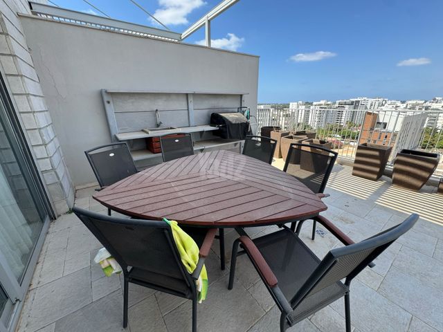 Herzliya, Israel 11