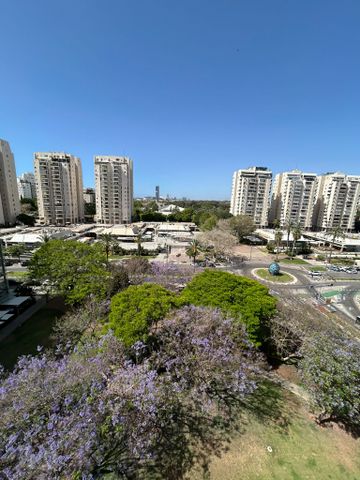 רמת אביב ג'