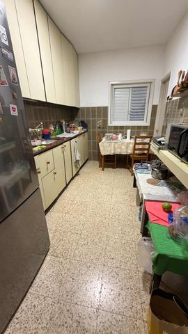 אנילביץ' 27