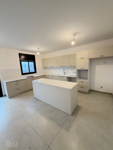 Petah Tikva, Israel 4