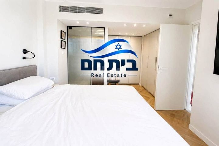 רמת אביב ג'