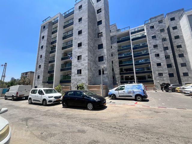 המעפילים 